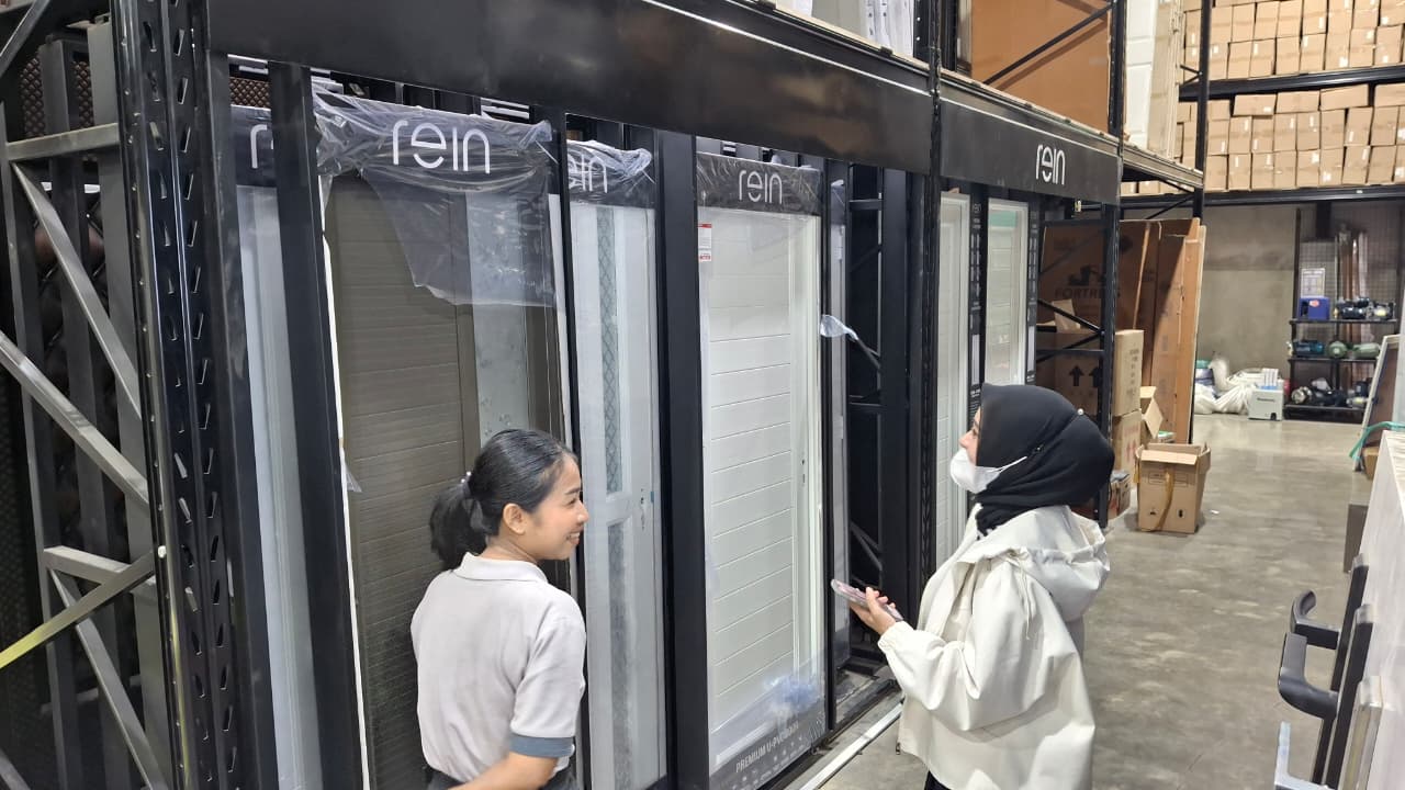 Pintu REIN UP 07 L Solusi Modern dari Supermarket Bahan Bangunan Termurah di Jawa Barat